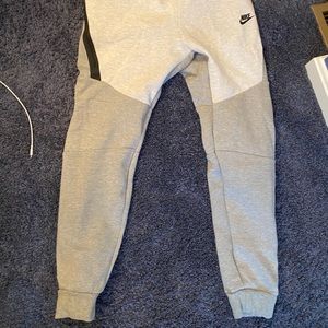 Mens M Nike Joggers colorblock white grey